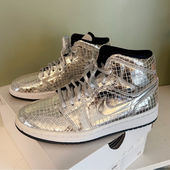 Air Jordan 1 Mid Disco Ball Silver - Picture 1 of 11